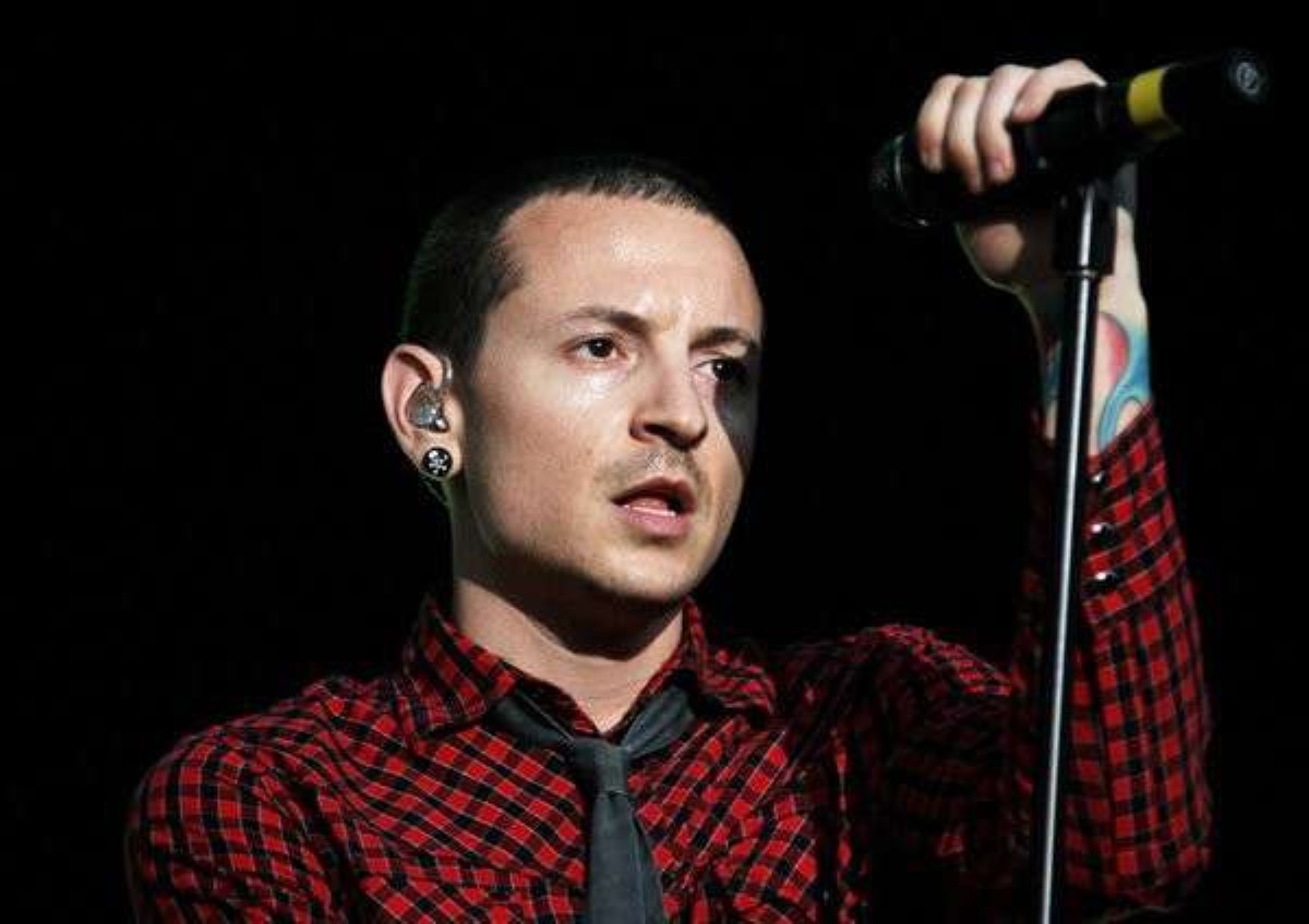 В полиции рассказали детали самоубийства солиста Linkin Park