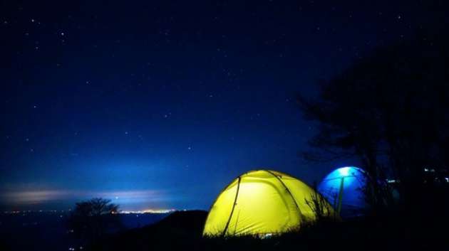 На херсонском курорте джип врезался в палатку с отдыхающими