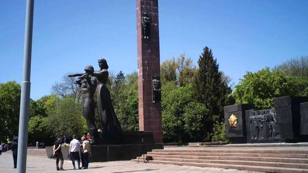 Во Львове собрались "декоммунизировать" памятник советской армии