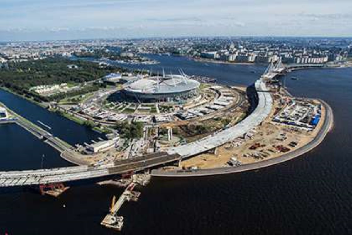 В Санкт-Петербурге уже начали "латать" стадион ЧМ-2018 за 1 млрд долларов