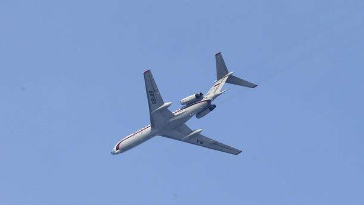 Российский военный Ту-154 пронесся над Белым домом и Капитолием