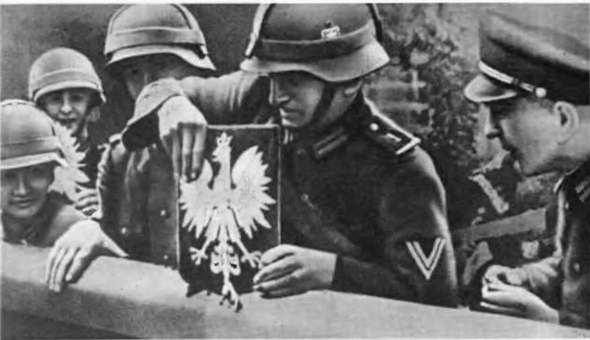 Польша заявила о своем праве на репарации от Германии за Вторую мировую войну