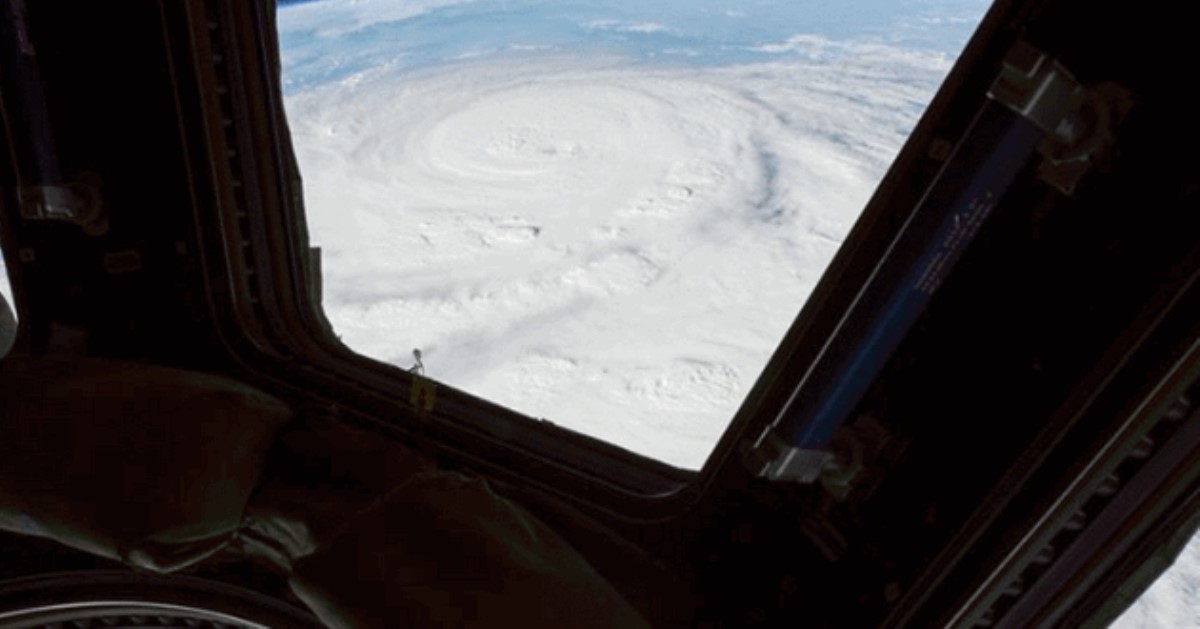 Появились впечатляющие кадры урагана в США, сделанные из космоса