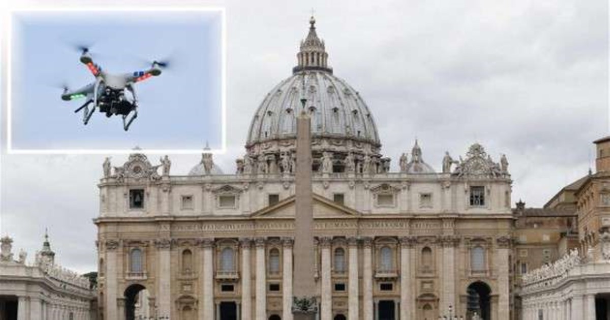 Ватикан напуган неизвестным беспилотником: все подробности