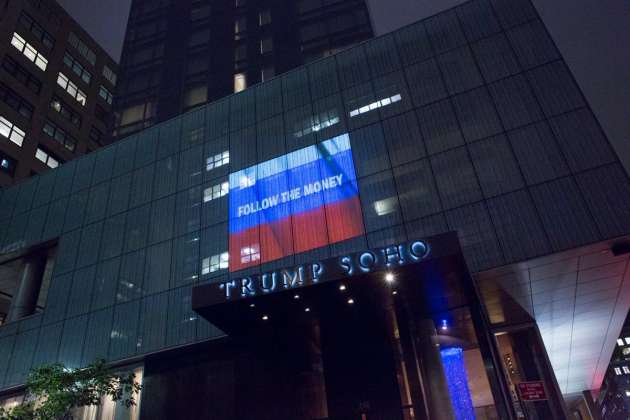 В Нью-Йорке на отеле Trump SoHo появился «привет» Трампу от Путина