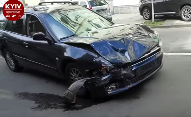 Разбил 5 авто и смылся: в центре Киева произошло дерзкое ДТП