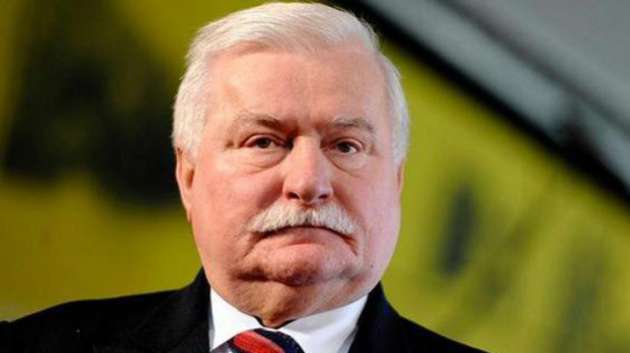 Экс-президент Польши попал в ДТП: появились подробности