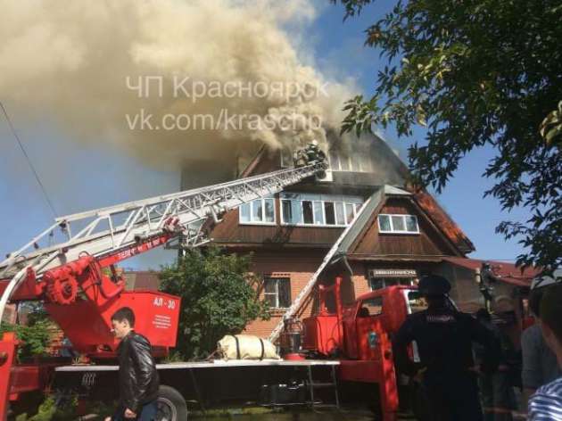 В России крупный пожар уничтожил дом престарелых