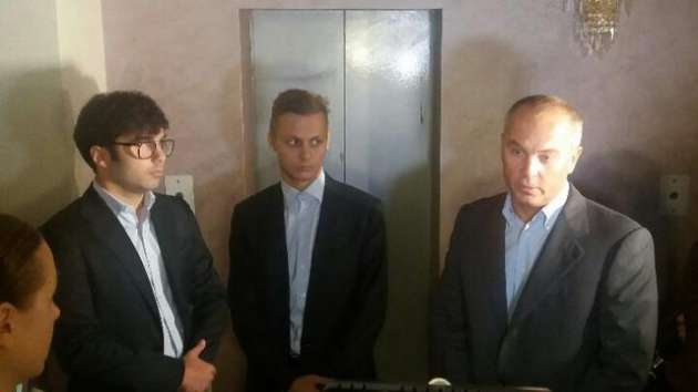 Шуфрич прибыл в суд на заседание по делу об участии своего сына в ДТП