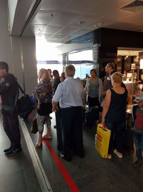 Симоненко засекли в аэропорту на пути в Барселону