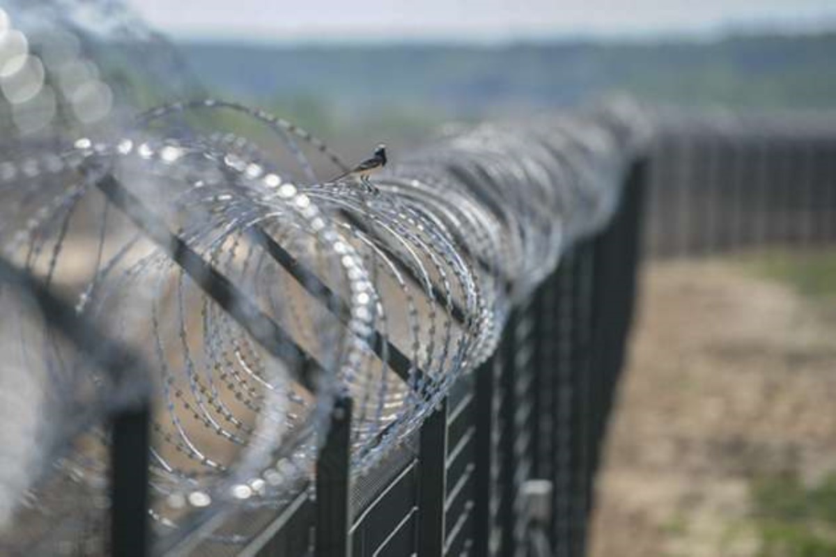Польша решила построить забор на границе с Украиной и Беларусью