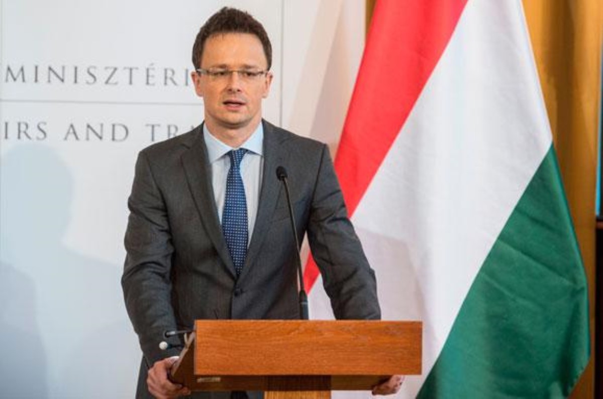 Сотрудничает с Россией: почему глава МИД Венгрии угрожает Украине