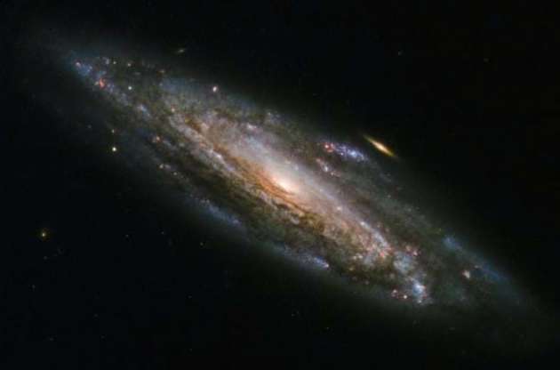 220 млн световых лет от Земли: "Хаббл" сделал впечатляющий снимок галактики