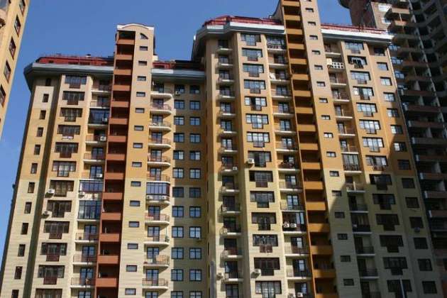 Задавят тарифами: как власти загонят владельцев квартир в ОСМД