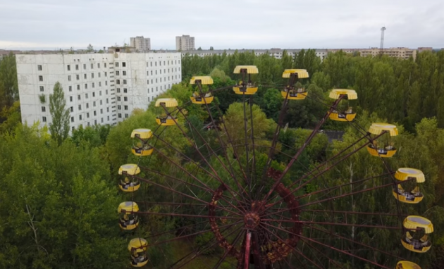 В Чернобыльской зоне без электричества запустили колесо обозрения