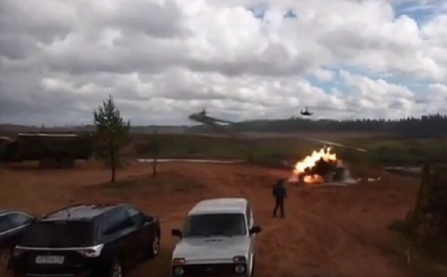 Обстрел российским вертолетом гражданских: в сети опубликовали версию военных