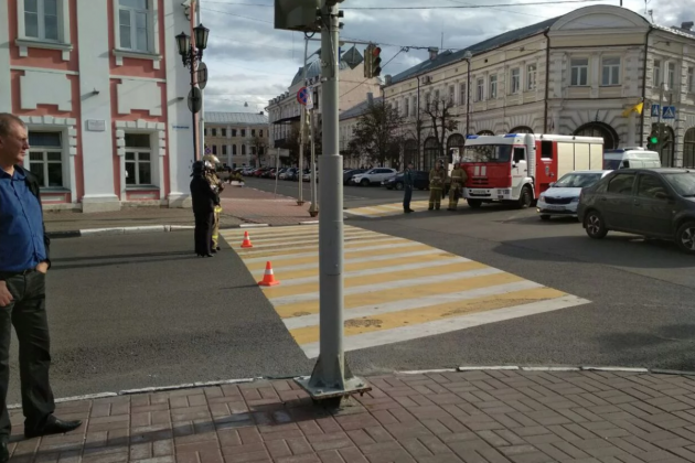 Масштабное ЧП в РФ: эвакуируют школы и ТЦ, на улицах пожарные и «скорые»