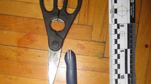 В Киеве женщина пыталась ножницами убить соседку