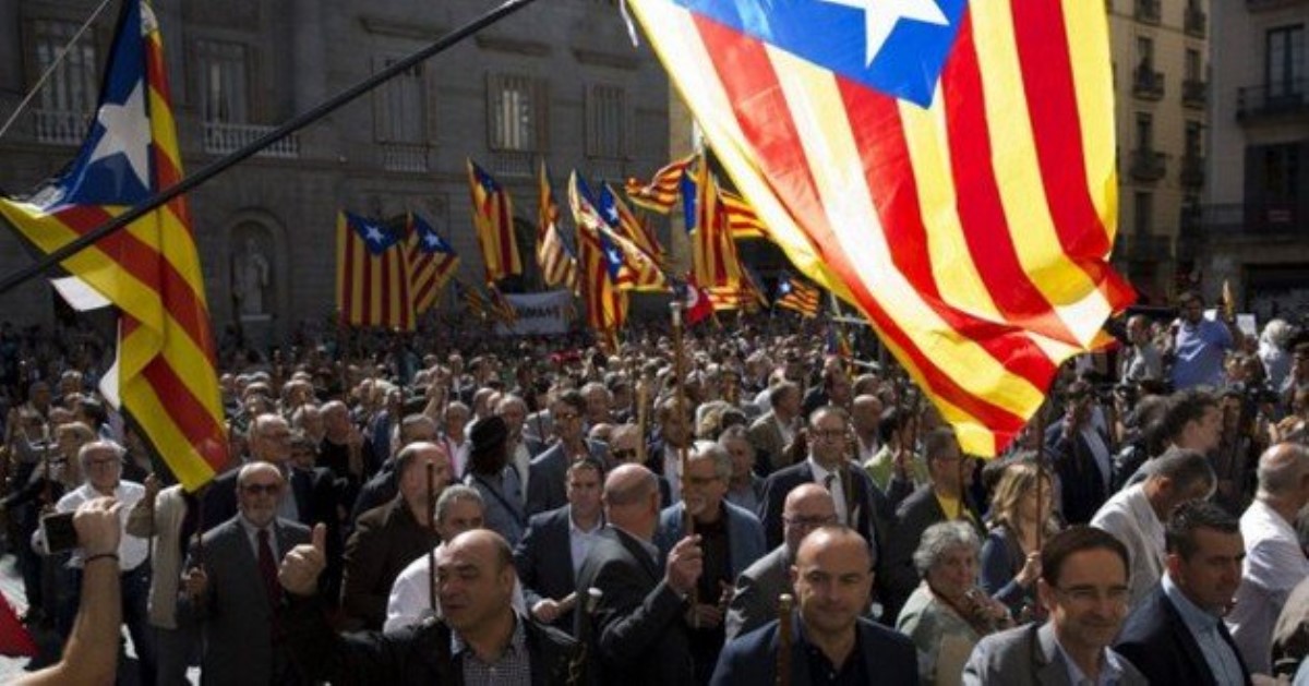 На референдуме в Каталонии произошли кровавые стычки с полицией