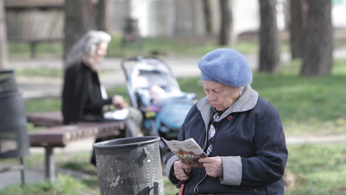 Самым бедным пенсионерам в Украине добавили денег: сколько будут получать