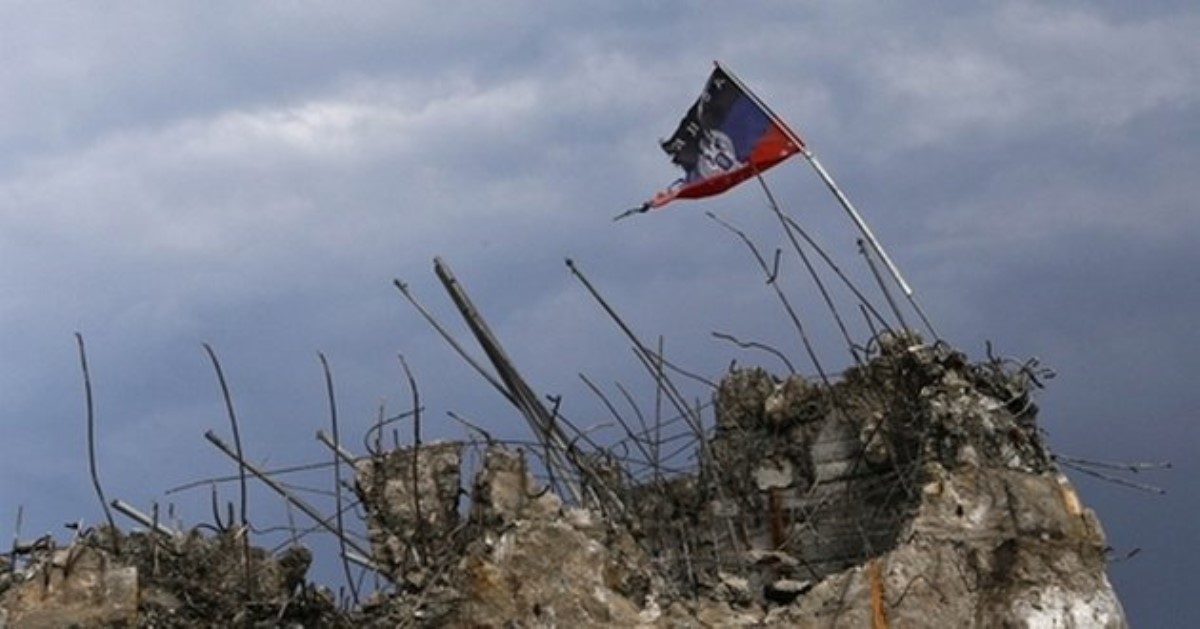 На Донбассе от боевиков прячутся трактористы