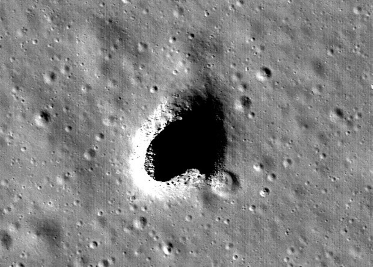 "Убежище для космонавтов": астрономы сделали уникальное открытие на Луне