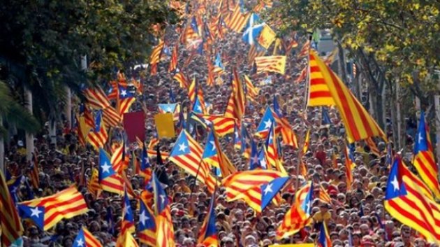 Кровавые столкновения в Каталонии: более трехсот пострадавших