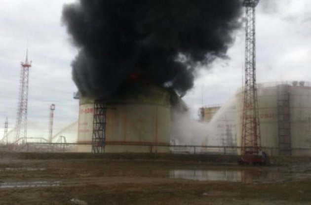 На нефтеперерабатывающем заводе прогремел мощный взрыв