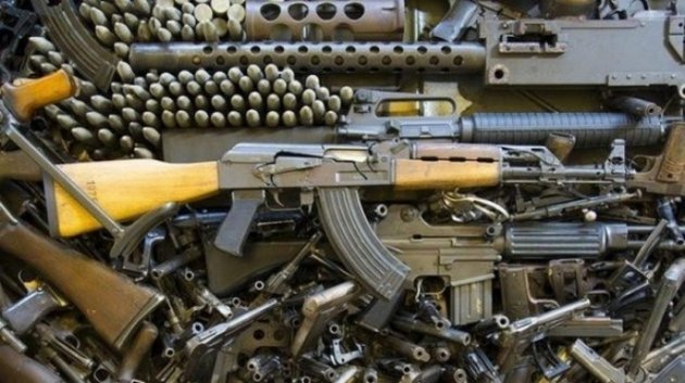 В Киеве изъяли огромный арсенал автоматов, пистолетов и гранат