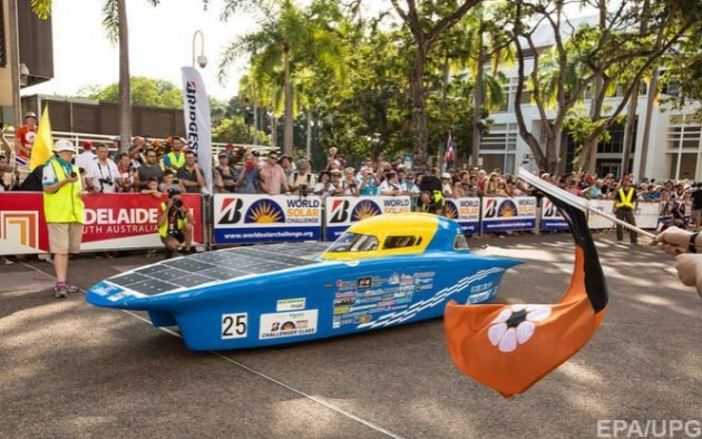 В Австралии устроили гонки электромобилей на солнечной энергии