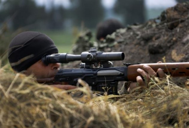 Снайперы террористов начали охоту на украинских офицеров на Донбассе