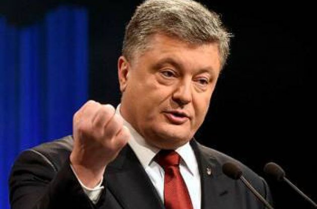 Порошенко требует расследования фактов коррупции в Минобороны