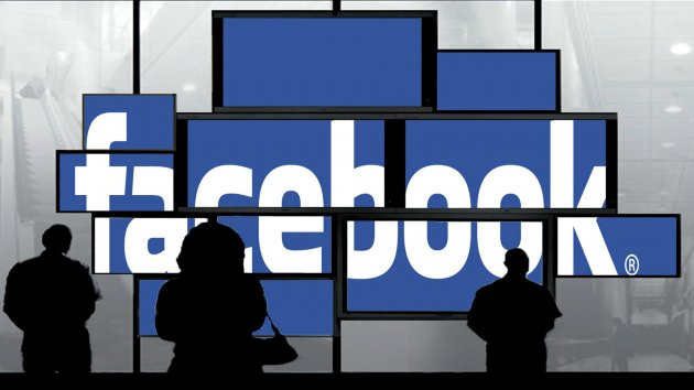 Facebook подслушивает вас: 5 главных слухов как за нами шпионят