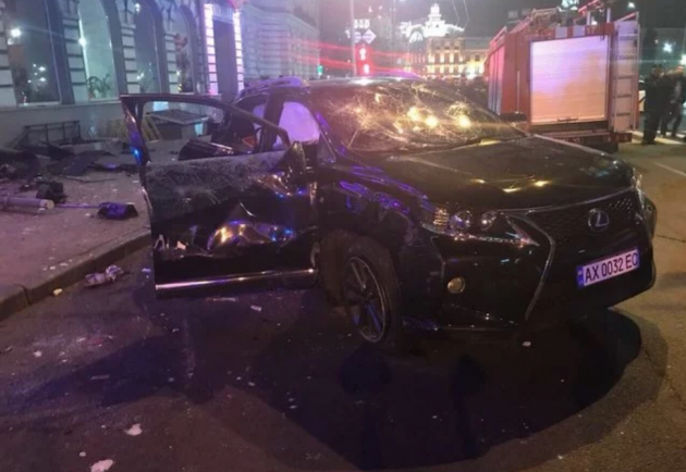 Водитель Lexus не выдержала пожеланий в соцсети после ДТП в Харькове