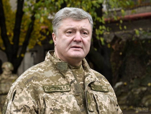 Порошенко: Война на Донбассе еще очень далека от завершения