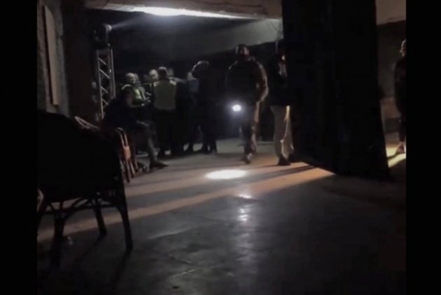 Полиция - о "жестком" обыске в клубе: 17 человек с наркотиками, 32 уклоняются от призыва