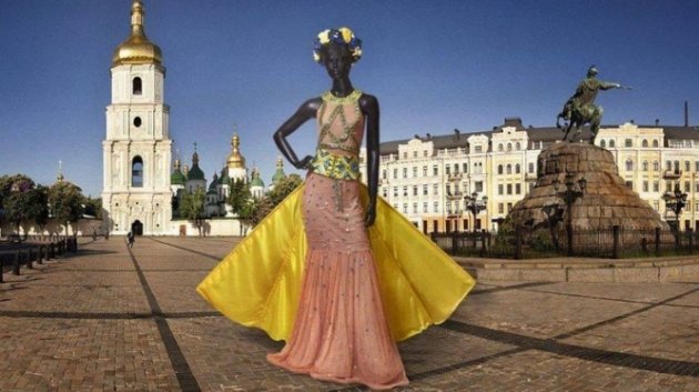 Платье "Мисс Украина Вселенная" обозвали нарядом пчелки Майи