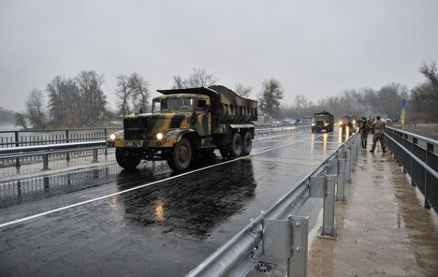 В Луганской области открыли мост, взорванный сепаратистами