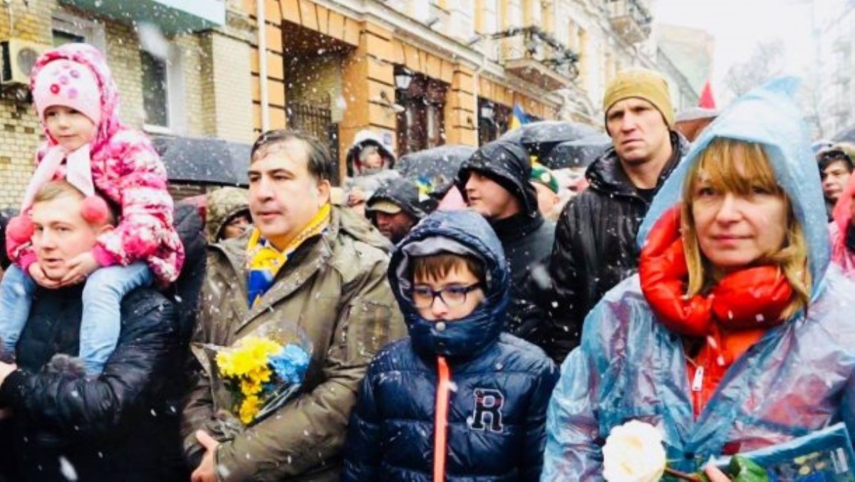 Вече каждую неделю: Саакашвили обещал еженедельно проводить митинги возле Верховной Рады