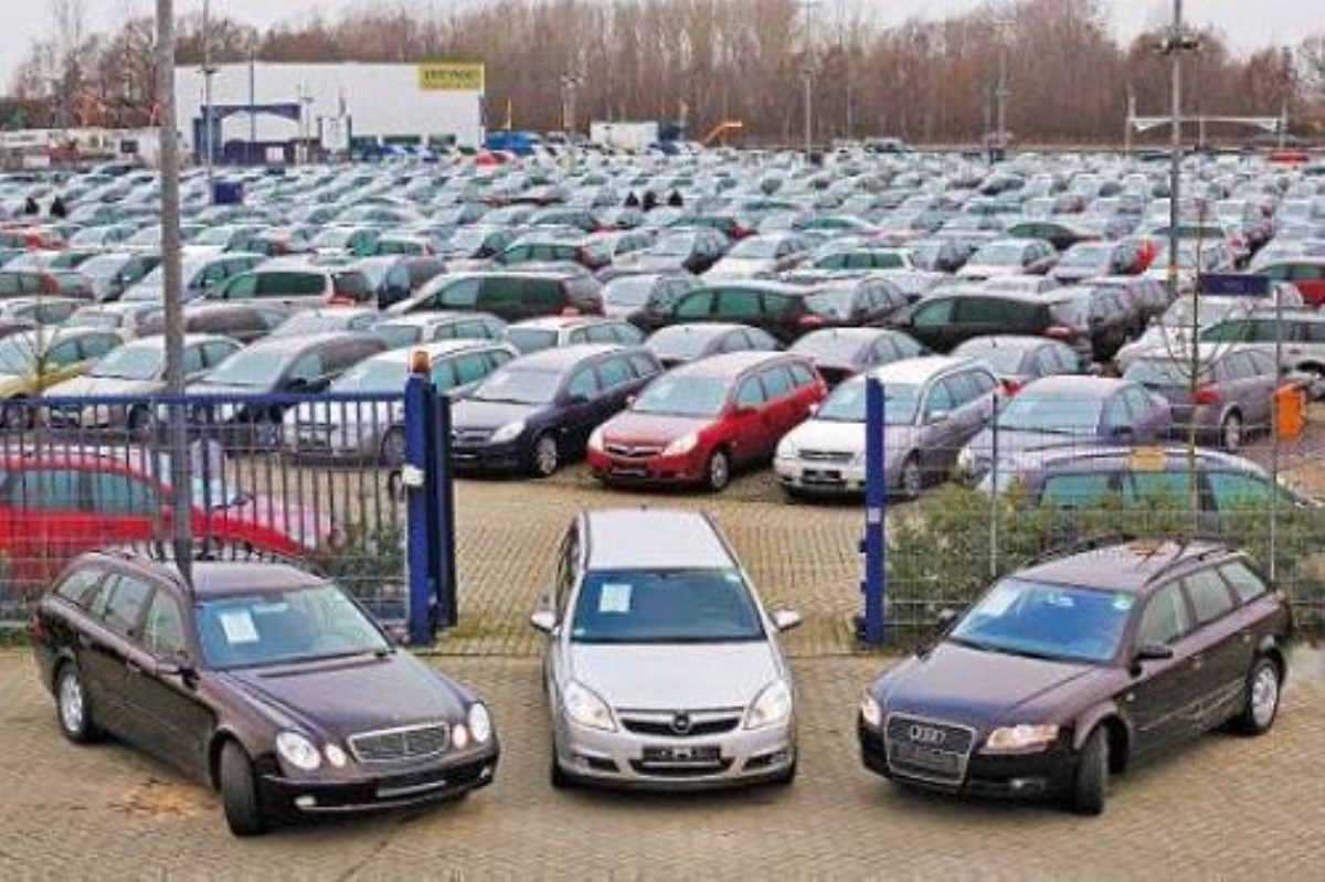 В Украине стремительно вырос импорт б/у авто