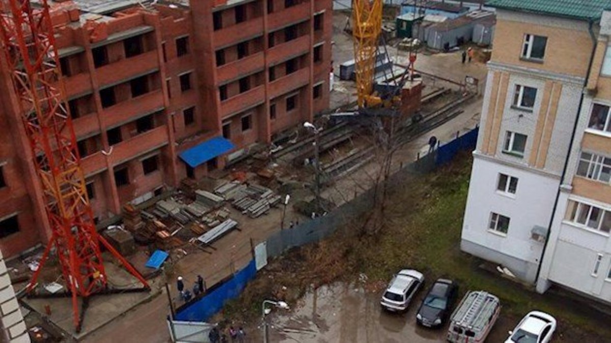 В российском Саранске рухнула часть 10-этажного новостроя, есть жертвы