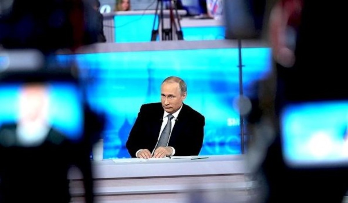 "Подход как в телешоу": журналист рассказал, как работают "прямые эфиры" с Путиным