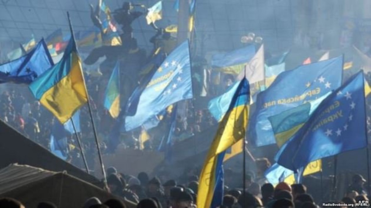В центре Киева собираются люди: подробности о происходящем