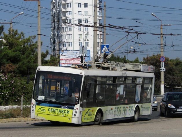 В Крыму молния подожгла троллейбус с пассажирами