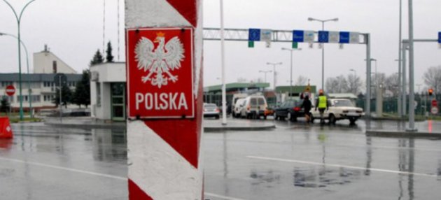 "В мундире СС "Галичина" не въедут": Польша заявила об ужесточении правил для украинцев