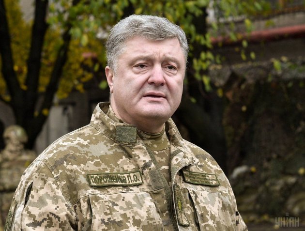 Порошенко анонсировал поставки Украине мощного оружия из США