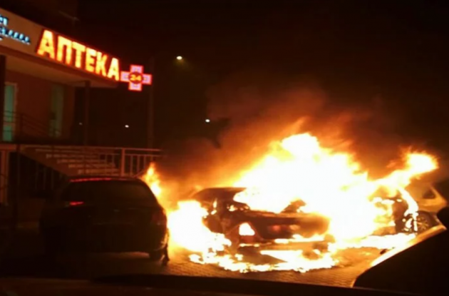 Ночные поджоги в Одессе: полиция назвала причину