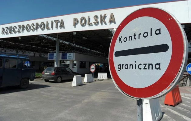 Скандал с Польшей: украинцам рассказали о запрете въезда