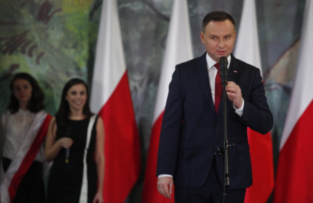 Польша обиделась на "нацистов" на фоне скандала с Украиной