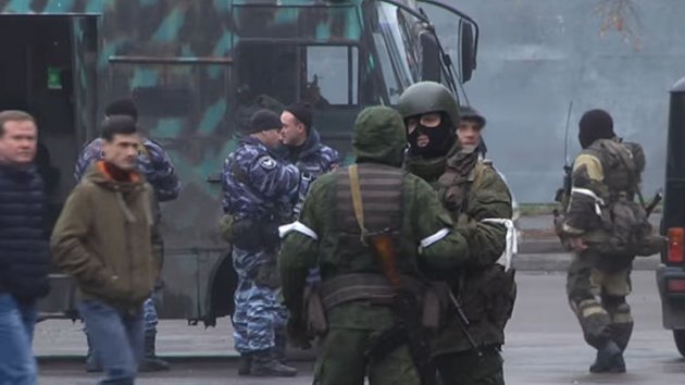 Центр Луганска захвачен, Плотницкий обещает "нейтрализацию". Что на самом деле происходит в "ЛНР"